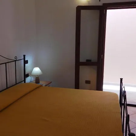 Locazione Turistica Casa Taccola Appartement La Caletta